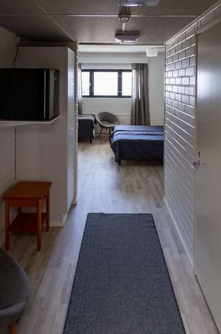Хостелы Outdoor Hostel Laajis Йювяскюля Семейный номер с ванной комнатой-3